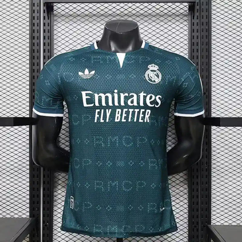 Real Madrid 26-27 Away | Player Version